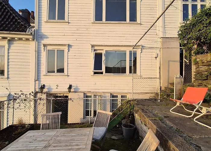 2-roms Med Spektakulaer Utsikt Og Privat Hage