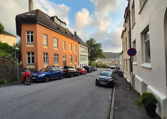 2-roms Med Spektakulaer Utsikt Og Privat Hage *