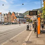 2-roms Med Spektakulaer Utsikt Og Privat Hage Bergen
