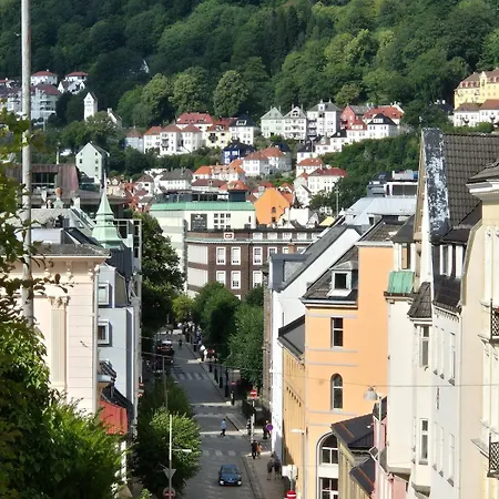 2-roms Med Spektakulaer Utsikt Og Privat Hage * Bergen