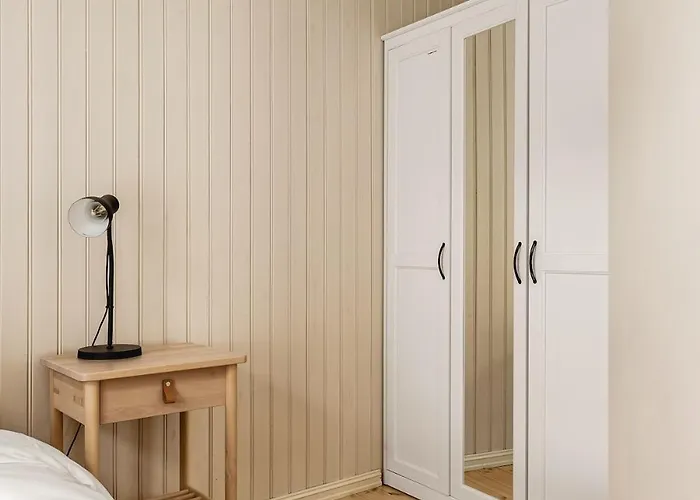 2-roms Med Spektakulaer Utsikt Og Privat Hage 베르겐