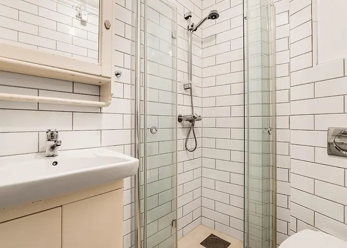 2-roms Med Spektakulaer Utsikt Og Privat Hage 아파트