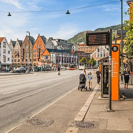2-roms Med Spektakulaer Utsikt Og Privat Hage برغن
